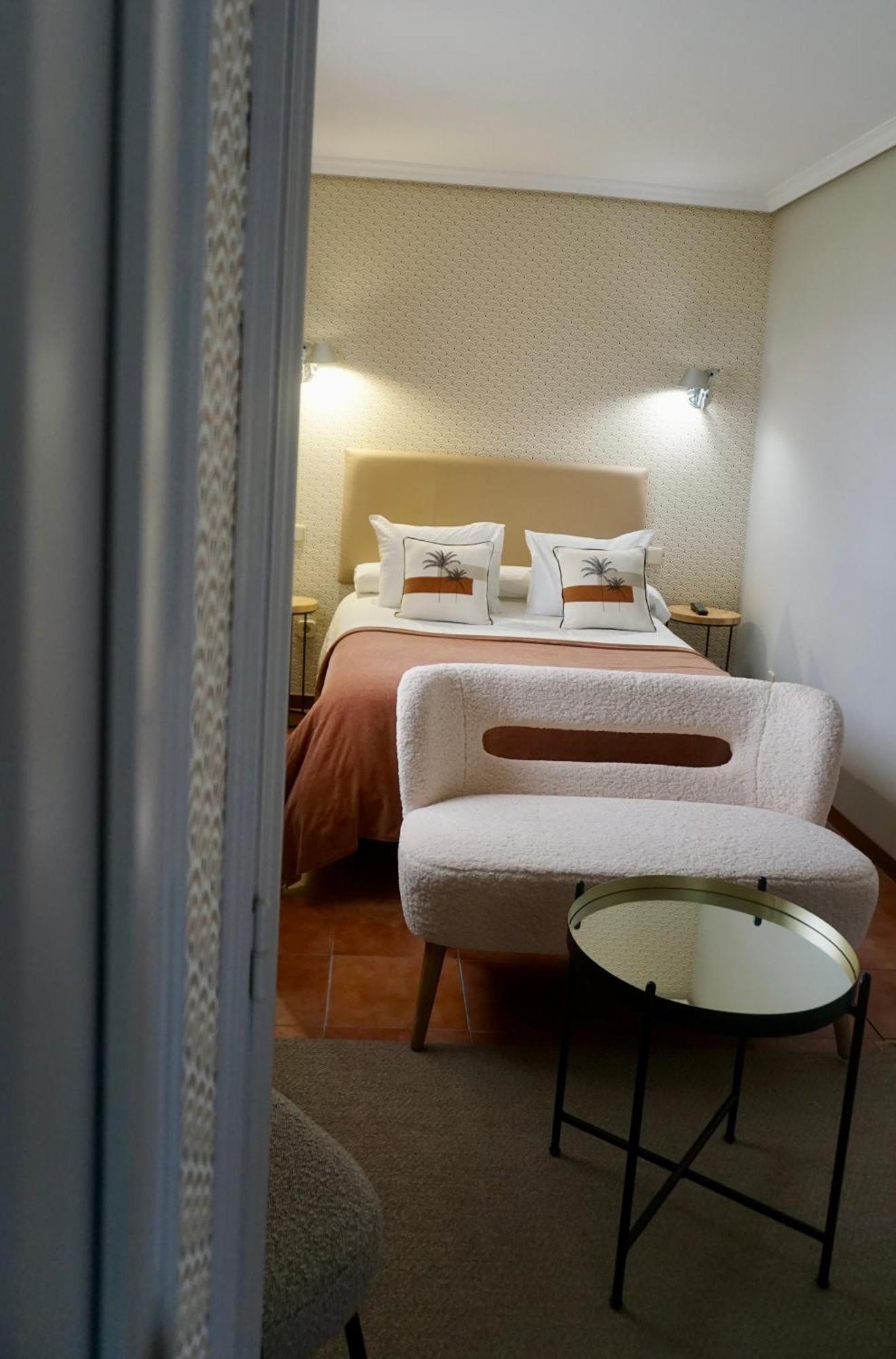 Hotel Gerra Mayor サン・ビセンテ・デ・ラ・バルケラ エクステリア 写真
